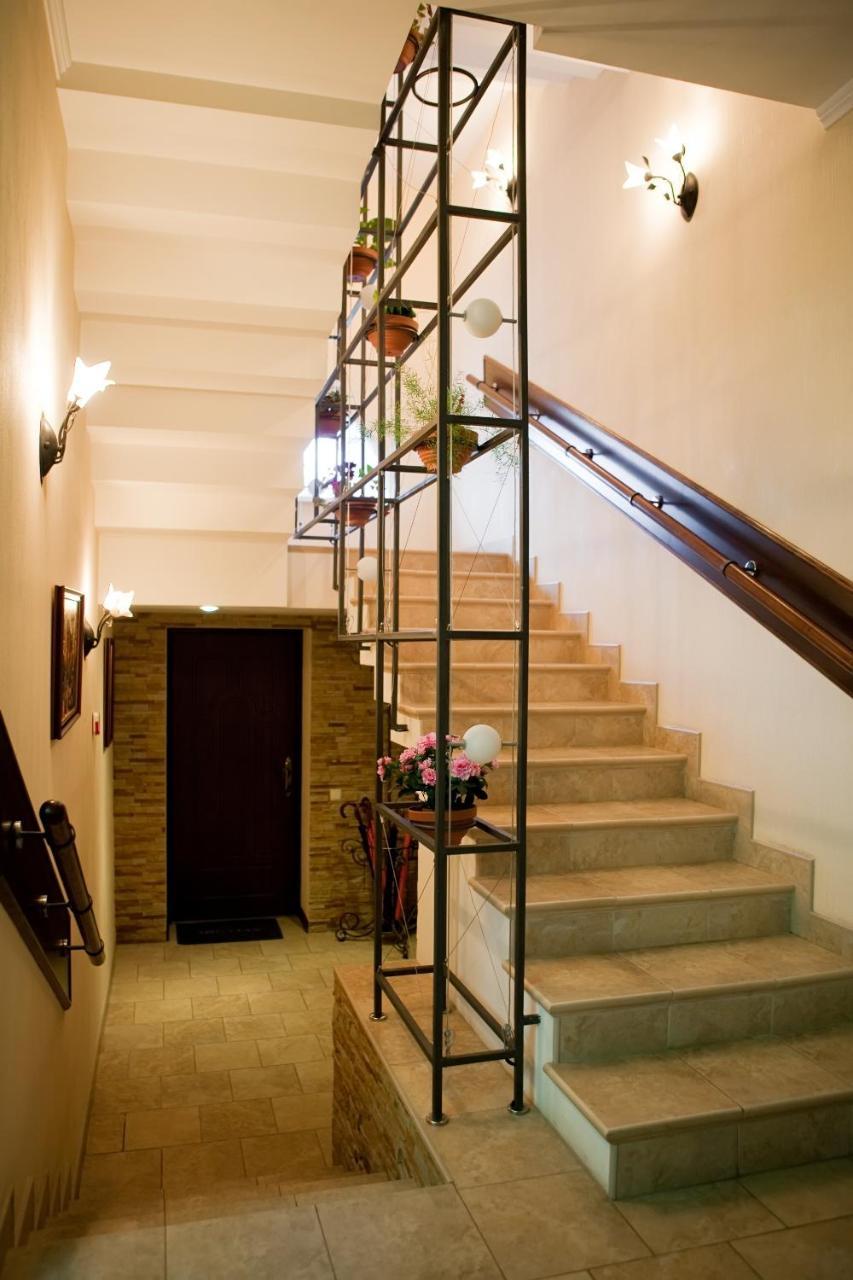 Villa Oselya Kiev Luaran gambar